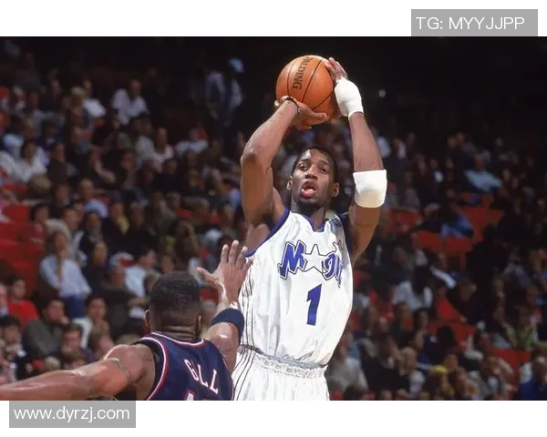 足球明星麦迪身高揭秘及其对职业生涯的影响分析 足球明星麦迪身高揭秘及其对职业生涯的影响分析