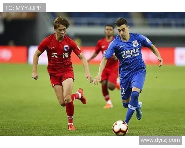 足球明星携手抗击新冠疫情展现团结力量与社会责任感