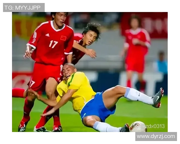 国足足球明星系列揭秘：他们的奋斗历程与辉煌成就背后的故事